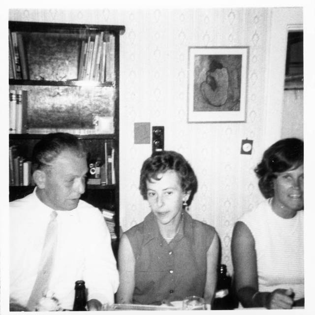 ave_0049 Gerts mor i midten, ellers ingen oplysninger.