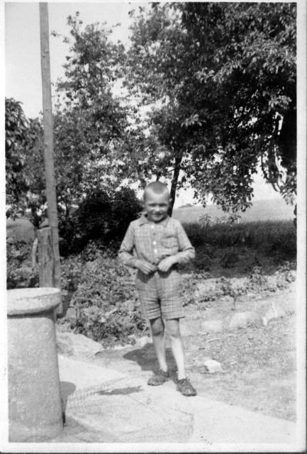 ave_0123 Fotoalbum tekst: ?L�ders hos Baggerne?