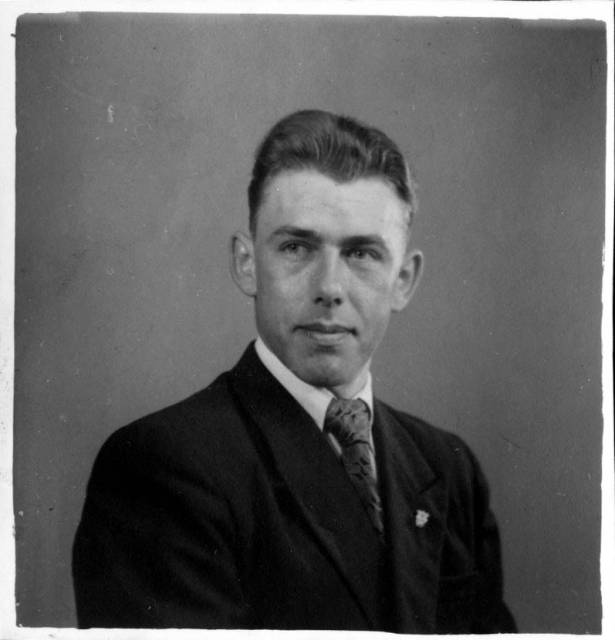 ave_0129 Fotoalbum tekst: Ole 1952