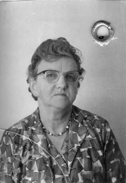 ave_0237 Othilia. Pasfoto?