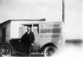 ave_0147 Far: Gerts farfar Orla. Han k�rte en overgang varebil for en margarinefabrik. Faster Nete: Johannes k�rte margarinebil inden han begyndte at k�re rutebil. Estrid: Orla
